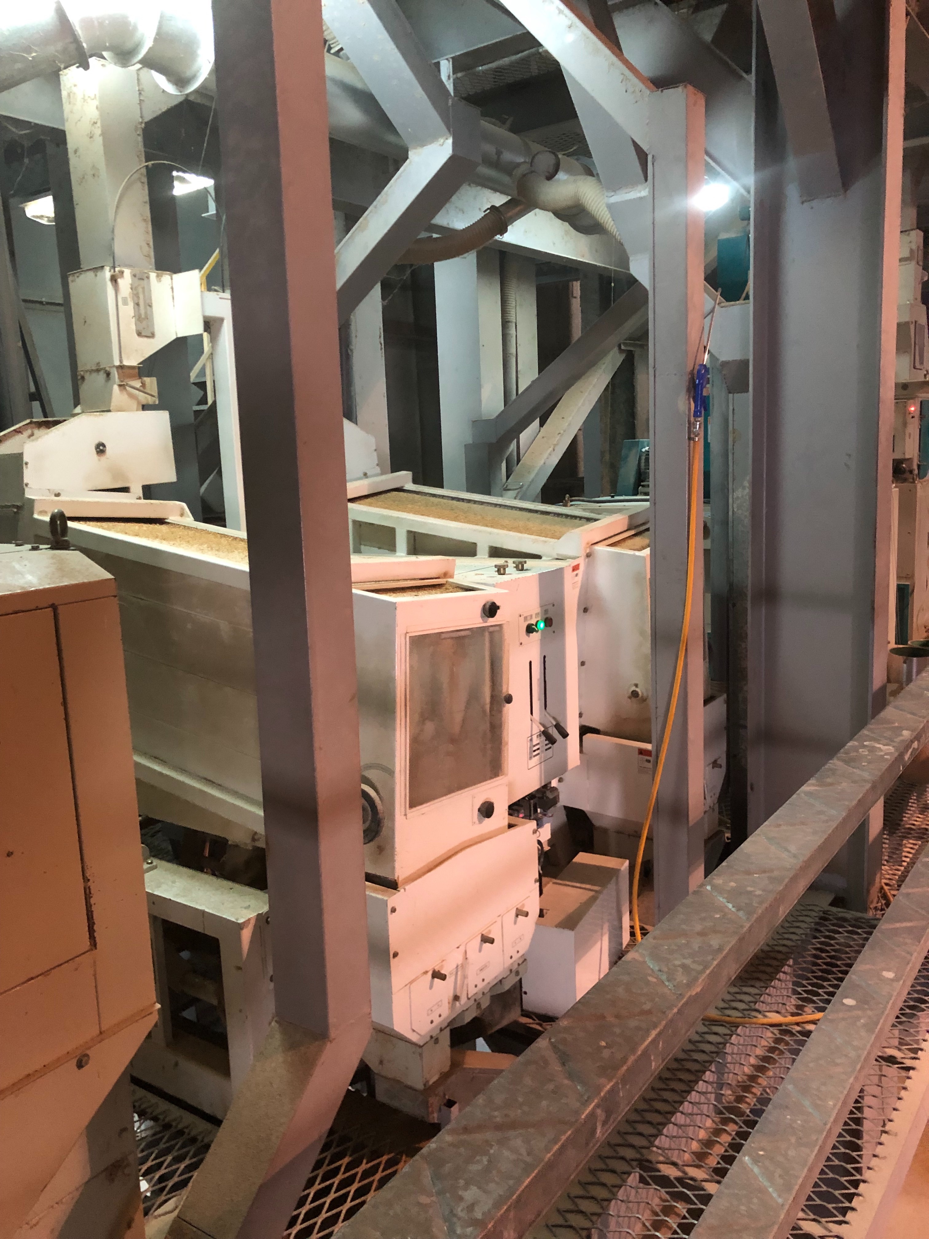 礱穀機、脫殼機