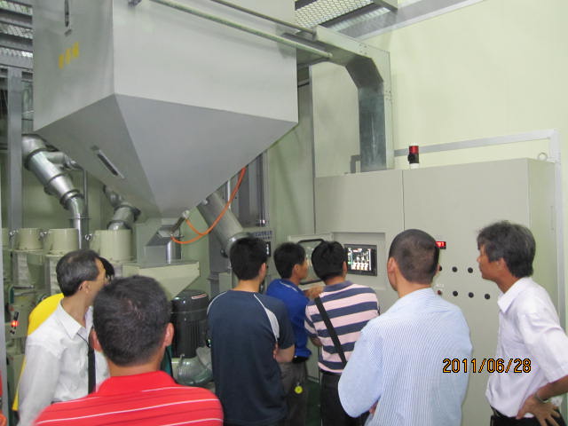 精米機、白米機、碾米機