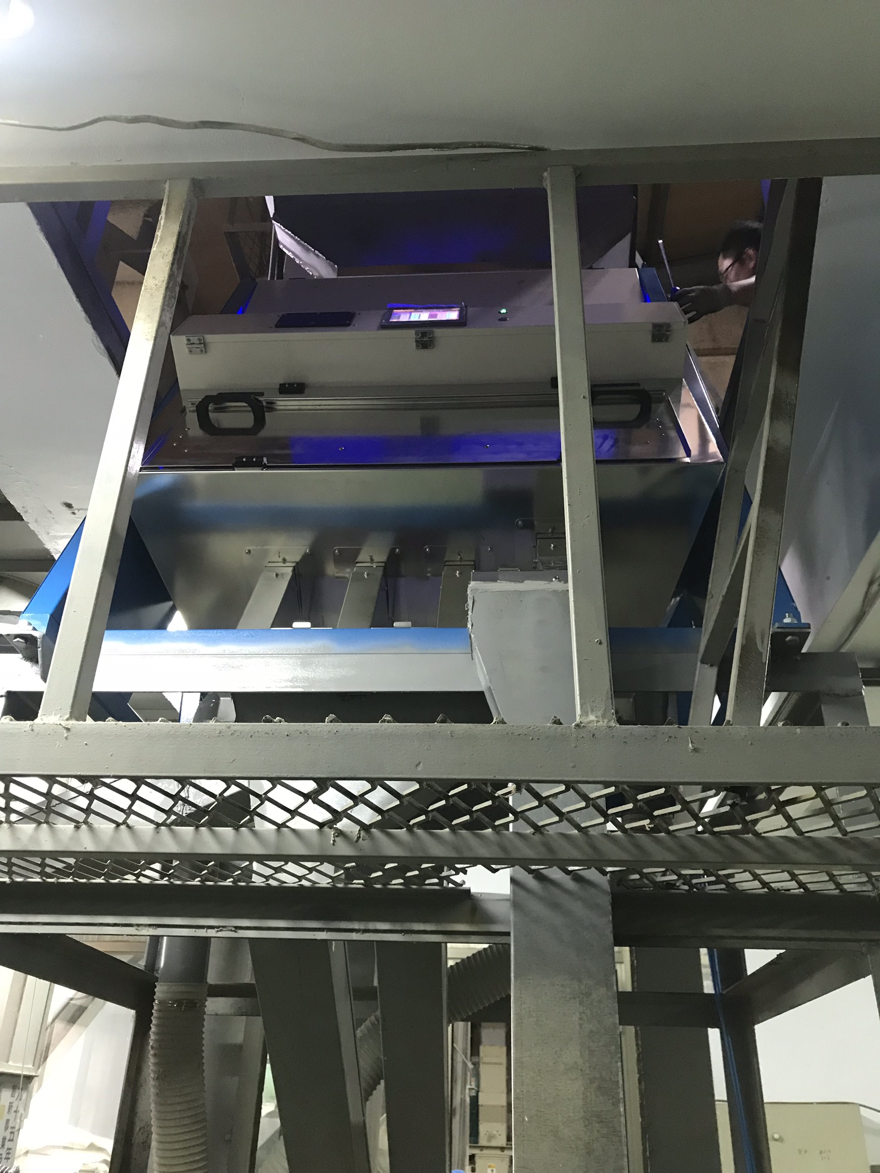 色彩選別機、色選機、選米機